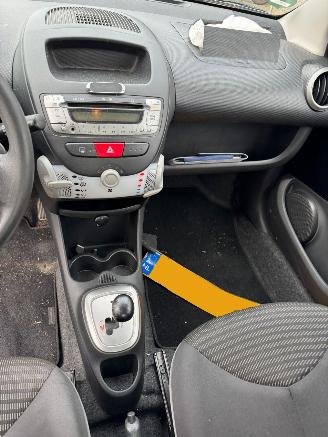 Peugeot 107 1.0 AUTOMAAT Active picture 12
