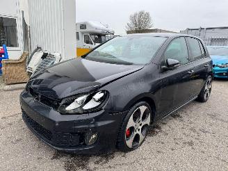 krockskadad bil auto Volkswagen Golf 2.0 AUTOMAAT GTI 2010/4