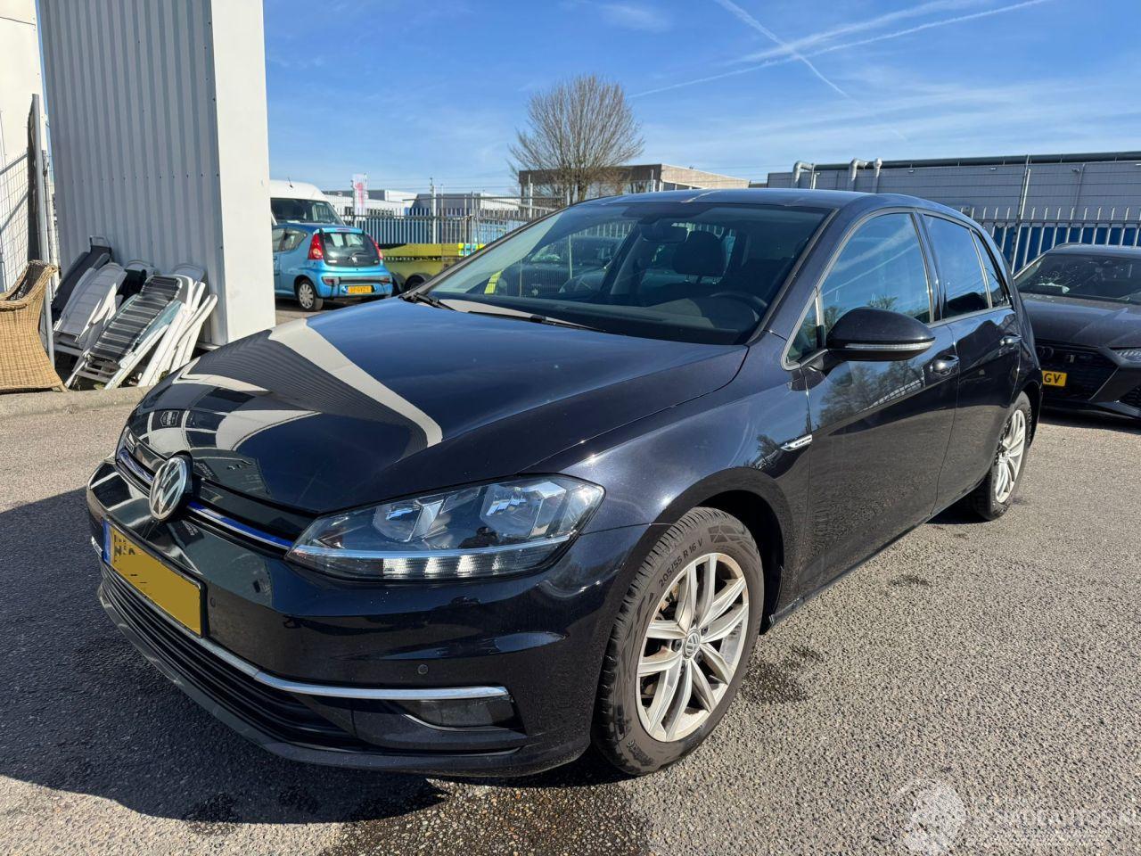 Volkswagen Golf 1.5 TSI Comfortline Business