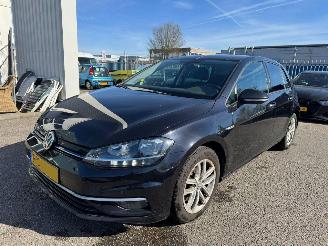 krockskadad bil auto Volkswagen Golf 1.5 TSI Comfortline Business 2019/4