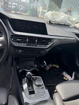 BMW 1-serie 118i AUTOMAAT High Executive picture 13