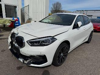 Voiture accidenté BMW 1-serie 118i AUTOMAAT High Executive 2021/5