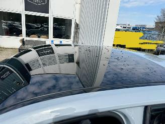 BMW iX2 eDrive20 67 kWh picture 11