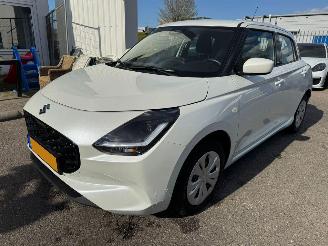 Vaurioauto  passenger cars Suzuki Swift 1.2 Comfort Smart Hybrid 2025/12