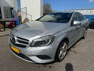 Schadeauto Mercedes A-klasse 180 Ambition 2012/9