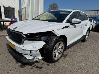 Coche accidentado Skoda Enyaq iV 80 2022/4