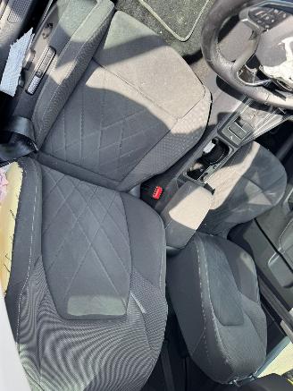 Volkswagen Golf 1.5 TSI PANORAMA DAKHighline Business R picture 24