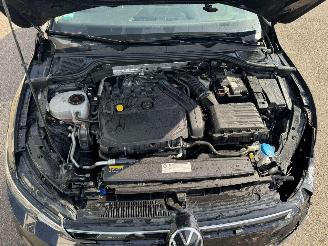 Volkswagen Golf 1.5 TSI PANORAMA DAKHighline Business R picture 11