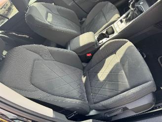 Volkswagen Golf 1.5 TSI PANORAMA DAKHighline Business R picture 21