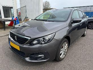 Avarii autoturisme Peugeot 308 SW 1.2 PureTech Blue Lease Executive 2018/7