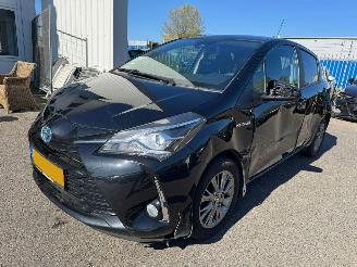 Unfallwagen Toyota Yaris Toyota Yaris 1.5 Hybrid Dynamic 2019/10