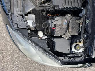 Mazda 2 1.3 Cool picture 8