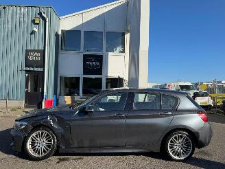 BMW 1-serie 120i Executive picture 3