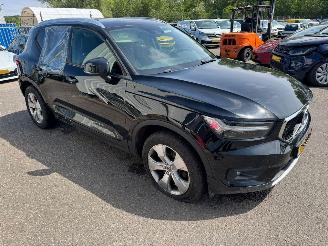 uszkodzony samochody osobowe Volvo XC40 2.0  AUTOMAAT T4 Inscription 2019/4