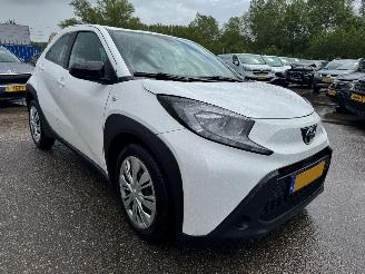 Vaurioauto  passenger cars Toyota Aygo 1.0 VVT-i MT Play 2023/5