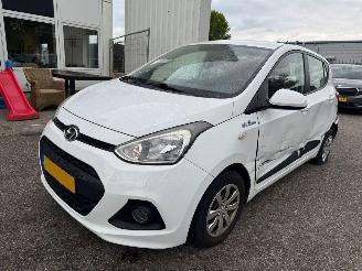 Avarii autoturisme Hyundai I-10 Hyundai i10 1.0i i-Motion Comfort 2016/3