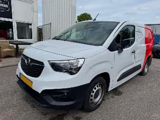 danneggiata veicoli commerciali Opel Combo 1.5D L2H1 Standaard 2024/2
