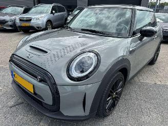 uszkodzony samochody osobowe Mini Mini Yours 33 kWh AUTOMAAT 2021/4