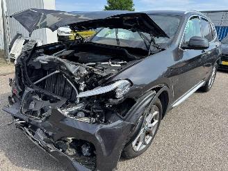 Unfallwagen BMW X3 xDrive30e High Executive 2021/1