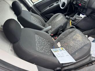 Opel Combo 1.3 CDTi L1H1 Edition picture 16
