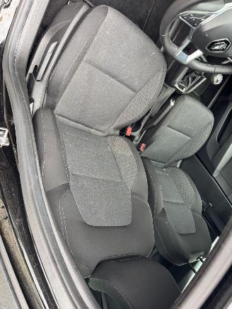 Renault Clio 1.0 TCe 90 Equilibre picture 11