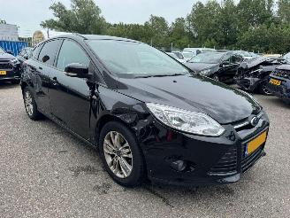 krockskadad bil auto Ford Focus 1.6 EcoBoost Titanium 2011/12