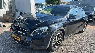 Unfallwagen Mercedes GLA 180 Ambition 2016/6