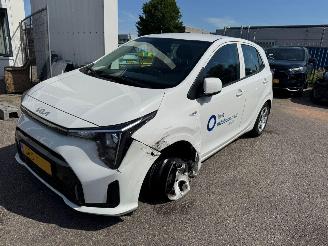 Schadeauto Kia Picanto 1.0 DPI DynamicLine 2024/7