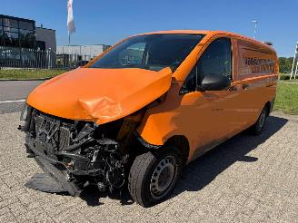 skadebil bedrijf Mercedes Vito 114 AUTOMAAT CDI Lang 2022/4