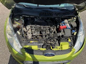 Ford Fiesta 1.6 Ghia picture 7