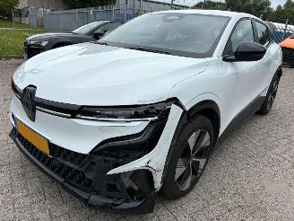 krockskadad bil auto Renault Mégane E-Tech EV60 Optimum Charge Equilibre 2023/7