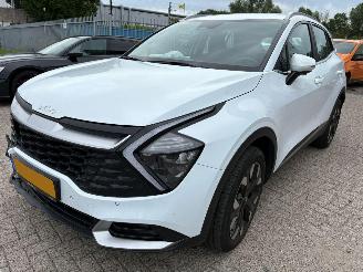 damaged passenger cars Kia Sportage 1.6 AUTOMAAT T-GDi Plug-in Hybrid AWD DynamicLine 2023/1