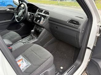 Volkswagen Tiguan 1.5 AUTOMAAT TSI ACT Highline Business R picture 11