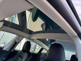 Tesla Model 3 Long Range AWD 75 kWh picture 14