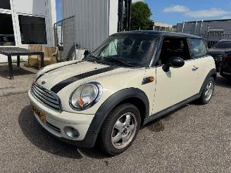 Avarii autoturisme Mini Cooper 3-Deurs 1.6 Cooper Business Line 2010/4