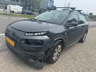 Schadeauto Citroën C4 cactus Cactus 1.2|AUTOMAAT  e-VTi Business 2015/6