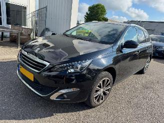 Unfallwagen Peugeot 308 SW 1.2 AUTOMAAT  PureTech Blue Lease Premium 2016/12