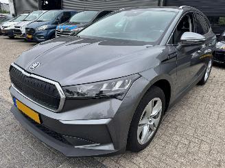 Vaurioauto  passenger cars Skoda Enyaq iV 80 Limited Edition 2022/9