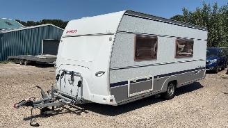 krockskadad bil caravan Dethleffs  EL3 2004/1