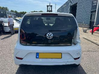 Volkswagen Up! 1.0 BMT up! beats picture 3