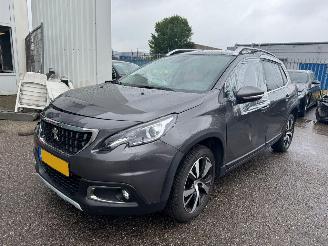 Schadeauto Peugeot 2008 1.2 PureTech GT-line 2018/4