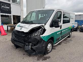 damaged commercial vehicles Peugeot Boxer 330 2.2 BlueHDi 140 L2H1 Premium DC 2022/10