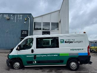 damaged commercial vehicles Peugeot Boxer 330 2.2 BlueHDi 140 L2H1 Premium DC 2022/10