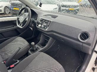 Volkswagen Up! 1.0 BMT up! beats picture 15