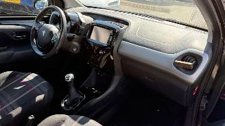 Peugeot 108 1.2 VTi Allure picture 13