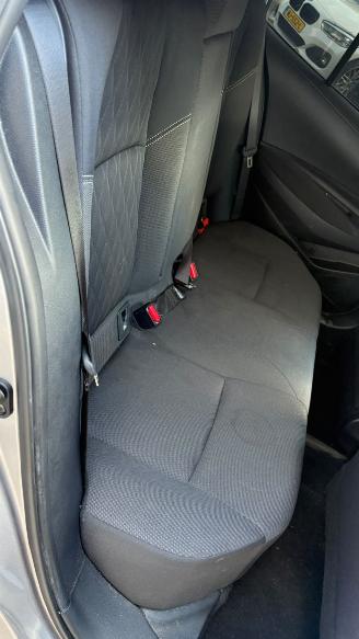 Toyota Corolla 1.6 AUTOMAAT picture 14