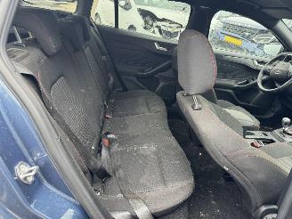 Ford Focus 1.0 EcoBoost Hybride ST Line Style picture 10