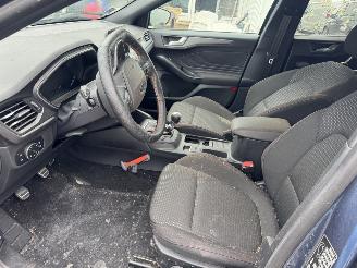 Ford Focus 1.0 EcoBoost Hybride ST Line Style picture 11