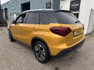 damaged passenger cars Suzuki Vitara 1.4 Boosterjet Style Smart Hybrid 2023/4