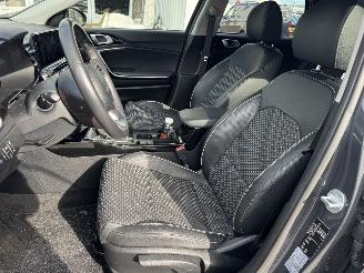 Kia Ceed 1.5 T-GDI GT- LINE Edition picture 17